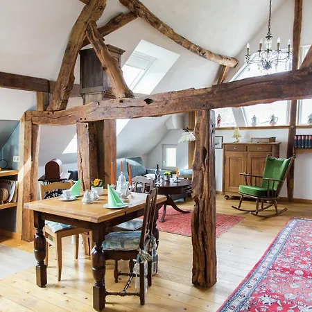 Schleiden Timber-frame Retreat, Cleaning Included アパート