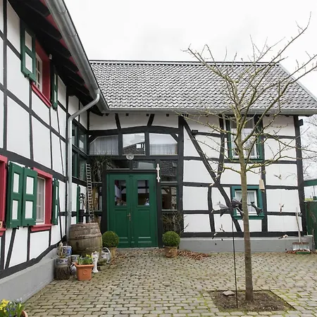 Schleiden Timber-frame Retreat, Cleaning Included Morsbach