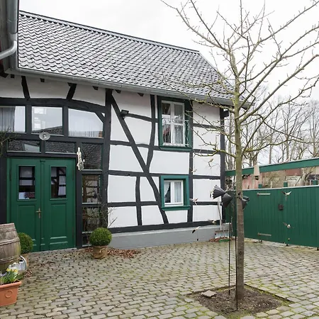 アパート Schleiden Timber-frame Retreat, Cleaning Included *