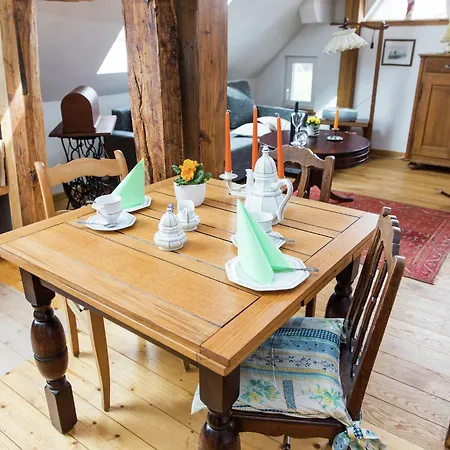 Schleiden Timber-frame Retreat, Cleaning Included アパート