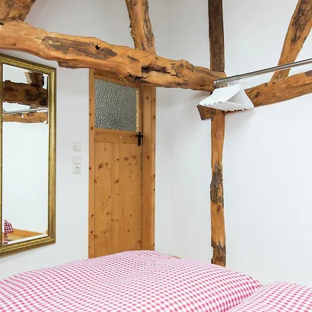 Schleiden Timber-frame Retreat, Cleaning Included *